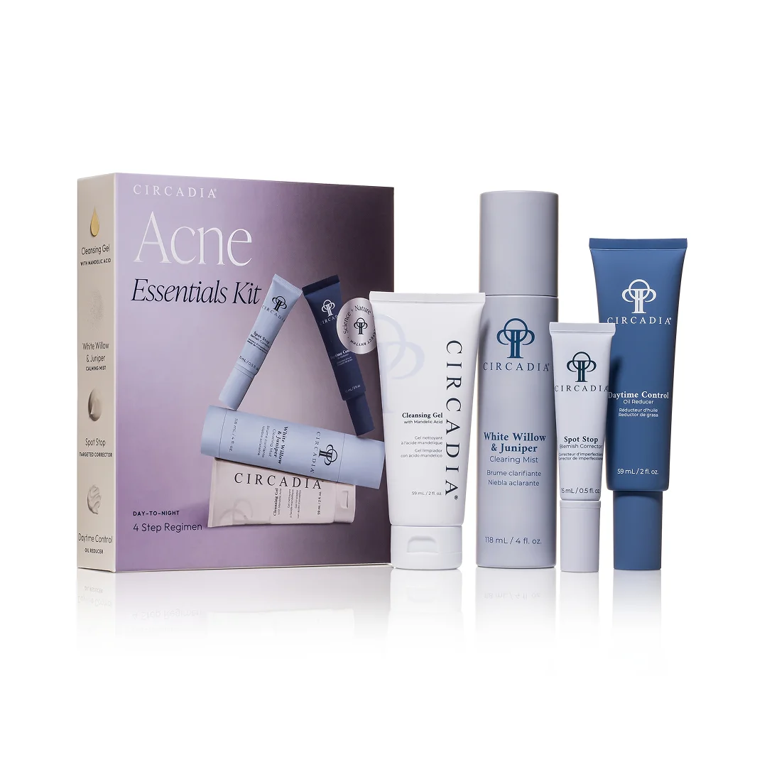 Kit met vier Circadia Acne Essentials producten: Mandelic Acid Cleansing Gel, White Willow & Juniper Clearing Mist, Spot Stop en Daytime Control.