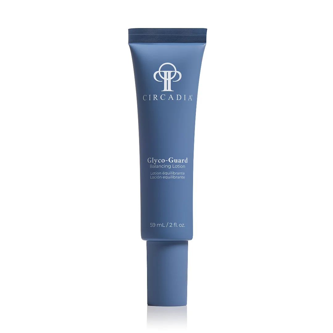 Witte tube en doosje van de Circadia Glyco-Guard Balancing Lotion in een strakke, professionele opstelling.