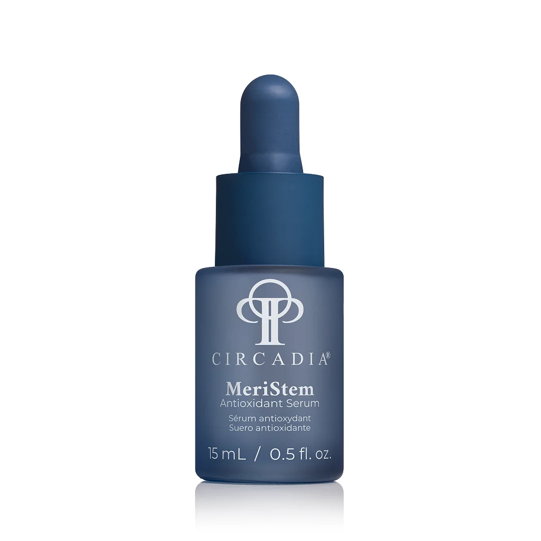 Glazen flesje met pipet van Circadia MeriStem Antioxidant Serum 15 ml in een witte met grijze verpakking.